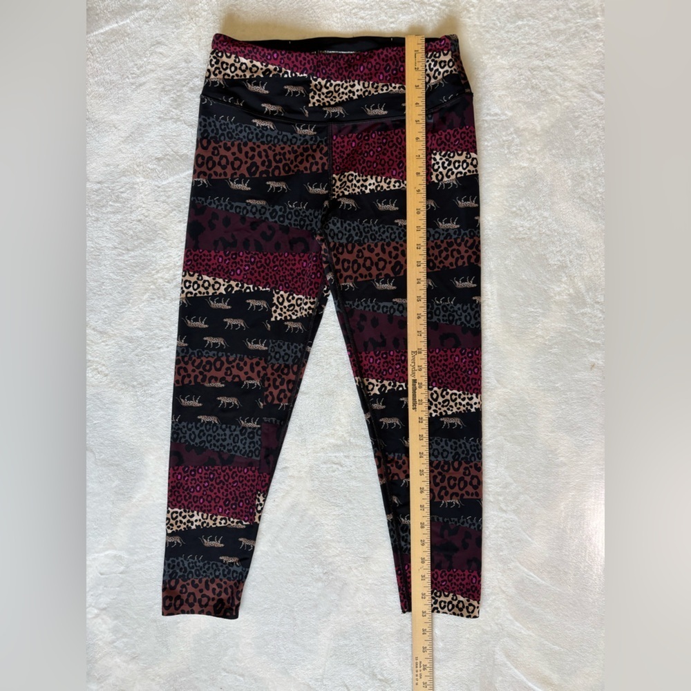 Victoria's Secret Sport Leggings Size L Pink and Black Leopard print - Picture 3 of 11